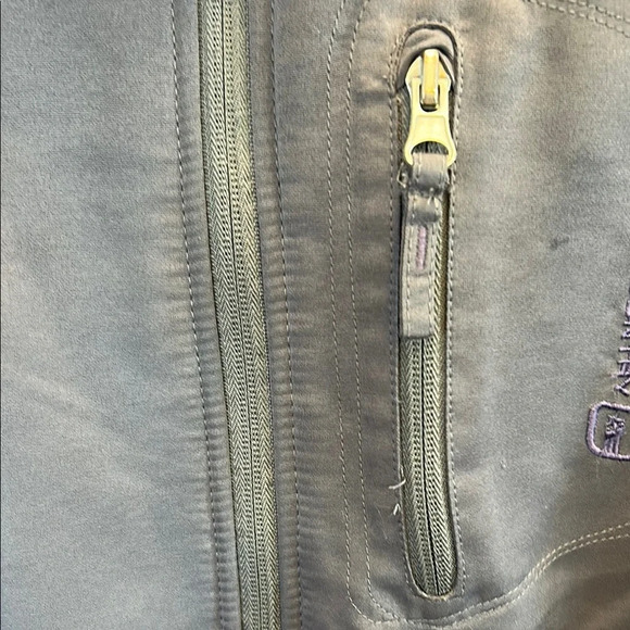 Free Country Purple Ski & Snow Jacket with Hood and Two-Tone Design - Picture 3 of 8